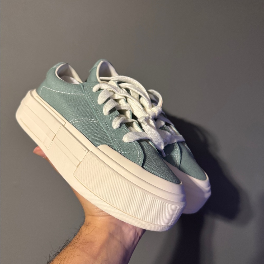 Women's Chuck Taylor All Star Cruise size 7